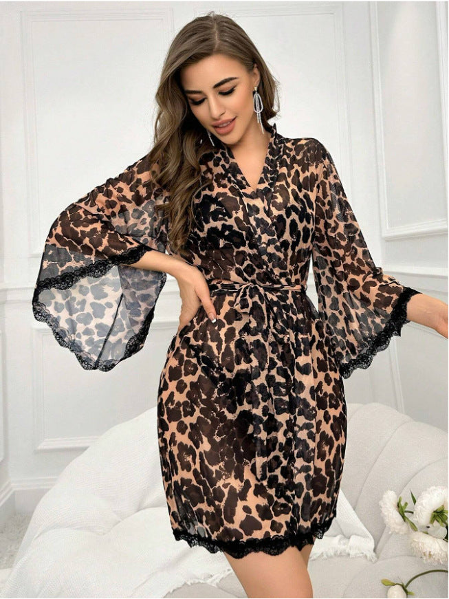 Sexy Leopard Print Robe Set - Fashionable and Versatile Lingerie for Intimate Moments