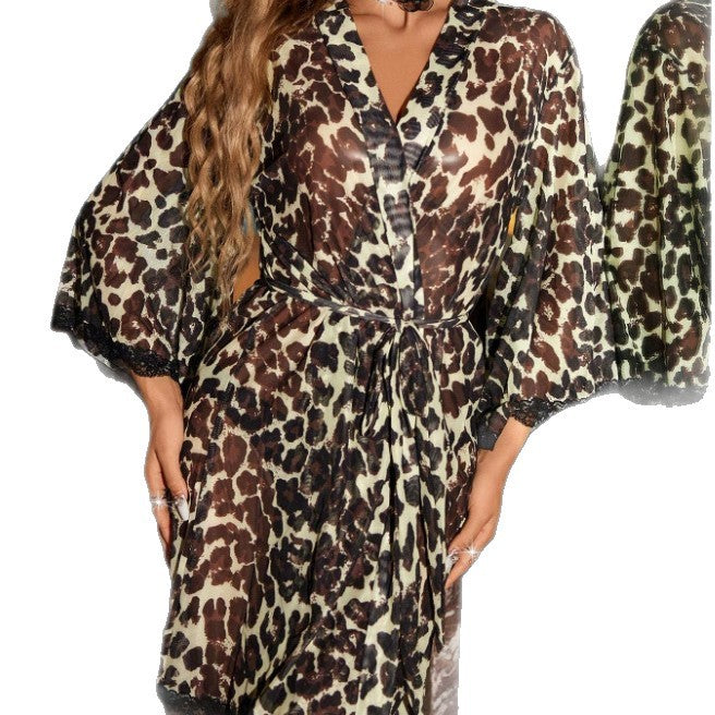Sexy Leopard Print Robe Set - Fashionable and Versatile Lingerie for Intimate Moments