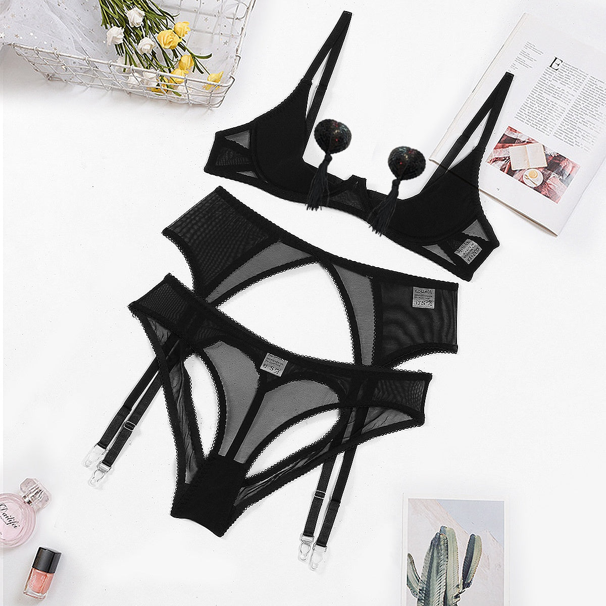 Bare chest with nipple patch sexy perspective mesh peach hip four piece set for women